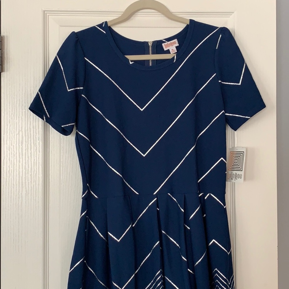 NWT silver and blue Amelia size XL